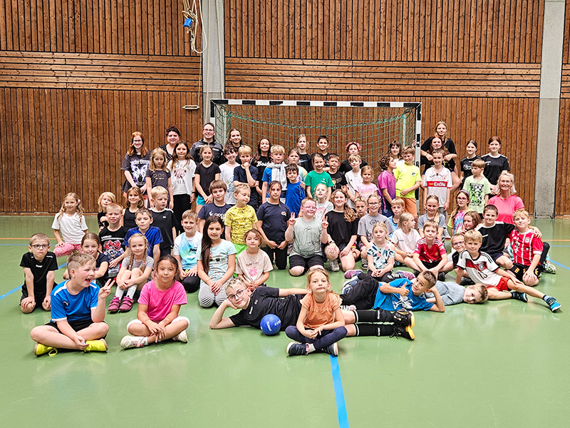 FERIA Sportwoche 2025 - glückliche Kinder in der Ferienbetreuung in Aidlingen
